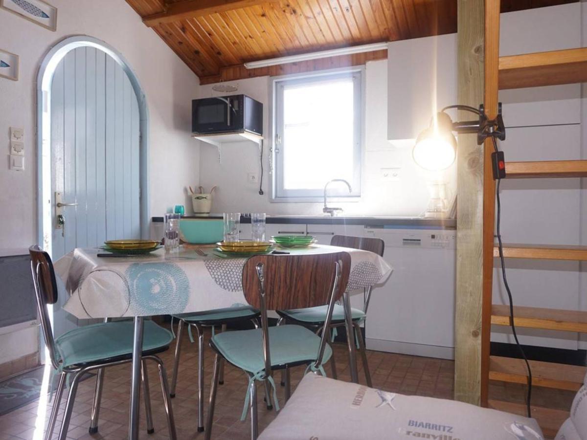 Studio Mezzanine A 200M Du Port Et De La Plage, Cour Privative, Parfait Pour 3 Personnes - Fr-1-224B-564 Ноармутие-ан-л'Ил Екстериор снимка