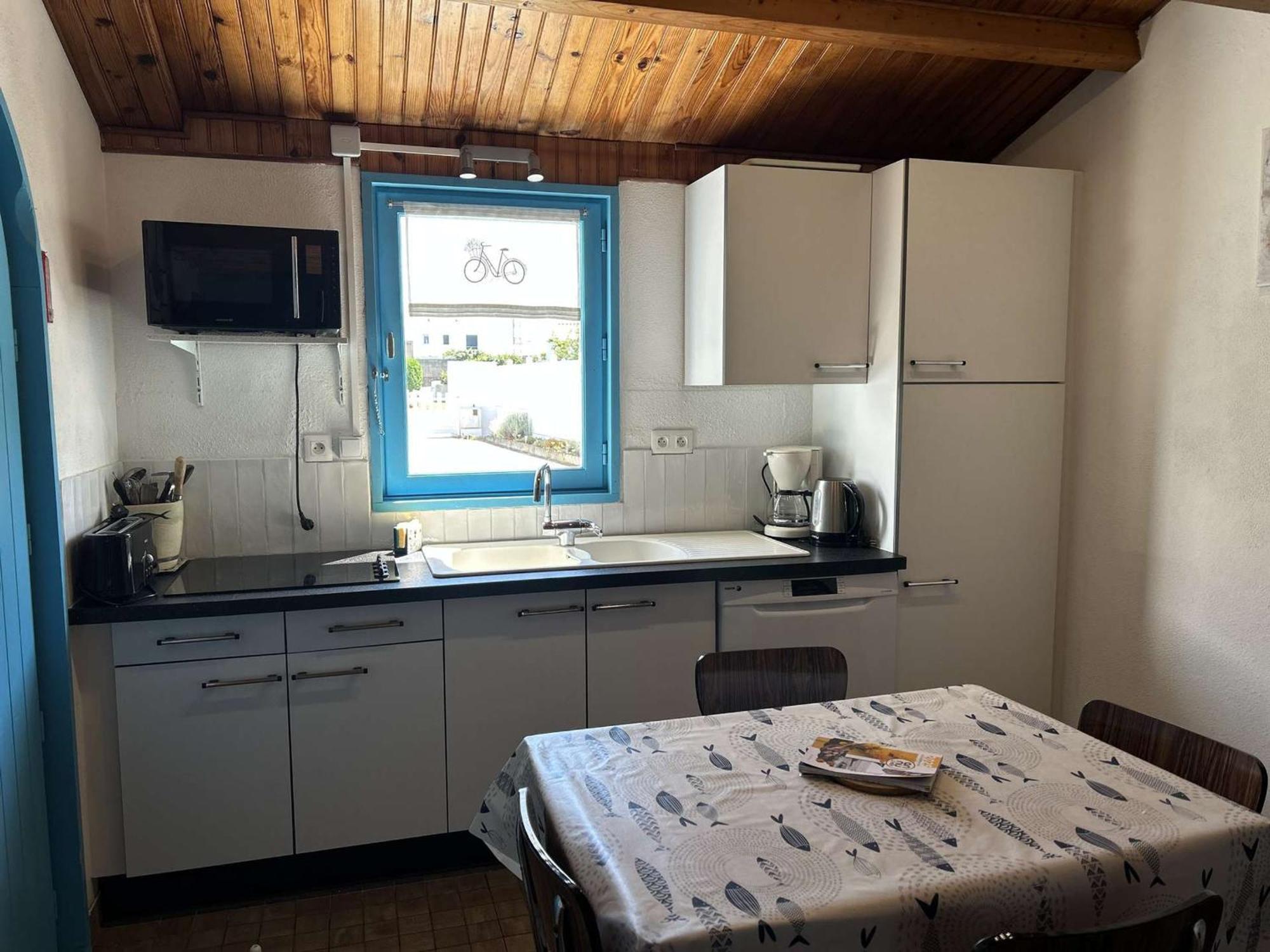 Studio Mezzanine A 200M Du Port Et De La Plage, Cour Privative, Parfait Pour 3 Personnes - Fr-1-224B-564 Ноармутие-ан-л'Ил Екстериор снимка